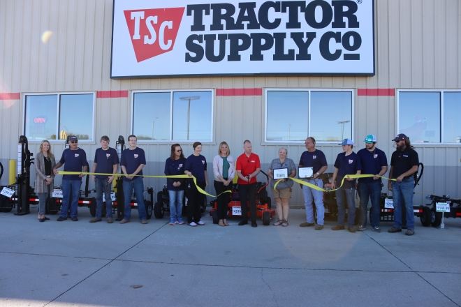 Tractor Supply Ribbon Cutting